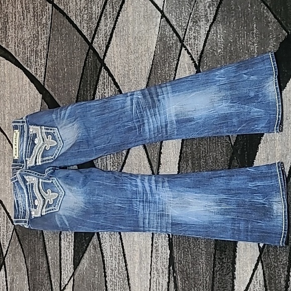 ROCK REVIVAL KAI EMBROIDERED SEQUINS ACID WASH BOOT-CUT DENIM JEAN - Picture 11 of 14